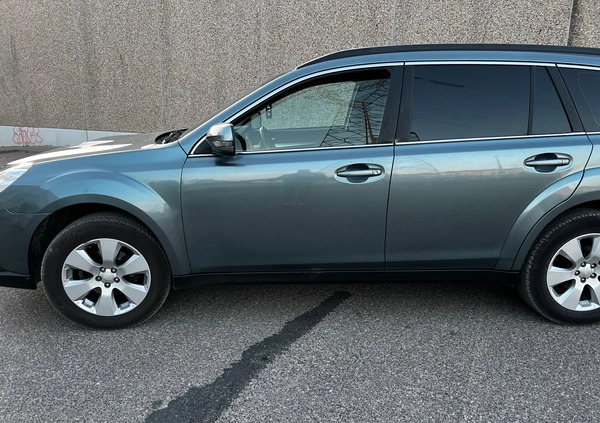 Subaru Outback cena 23000 przebieg: 210000, rok produkcji 2010 z Ząbki małe 22